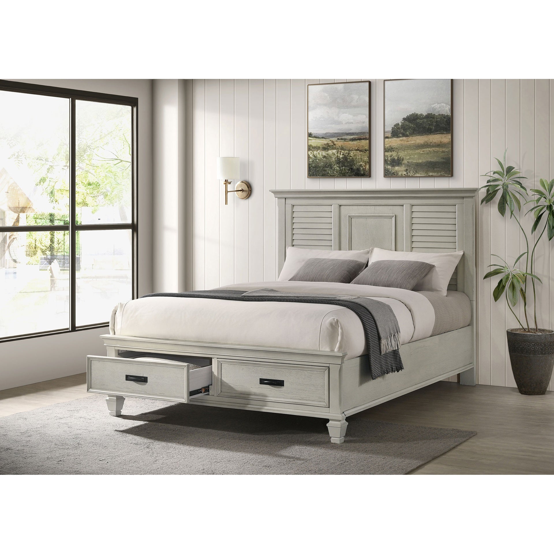 Capistrano Distressed White 2-drawer Queen Bed