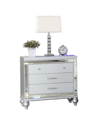 Modern Style Mirror Framed 3-Drawer Nightstand Made with Wood in Silver same as 808857880529 (CA inventory)