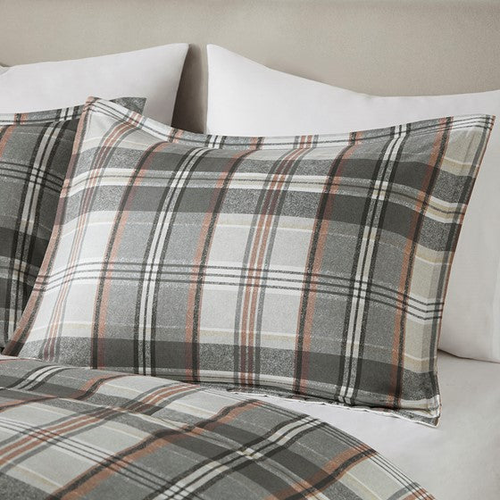 Twin/Twin XL Plaid Comforter Set