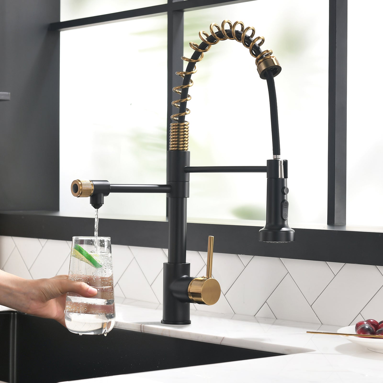 Purifier Kitchen Faucet Drinking Water Faucet, Pull Down Water Filter Kitchen Sink Faucets (Black and Nickel gold )