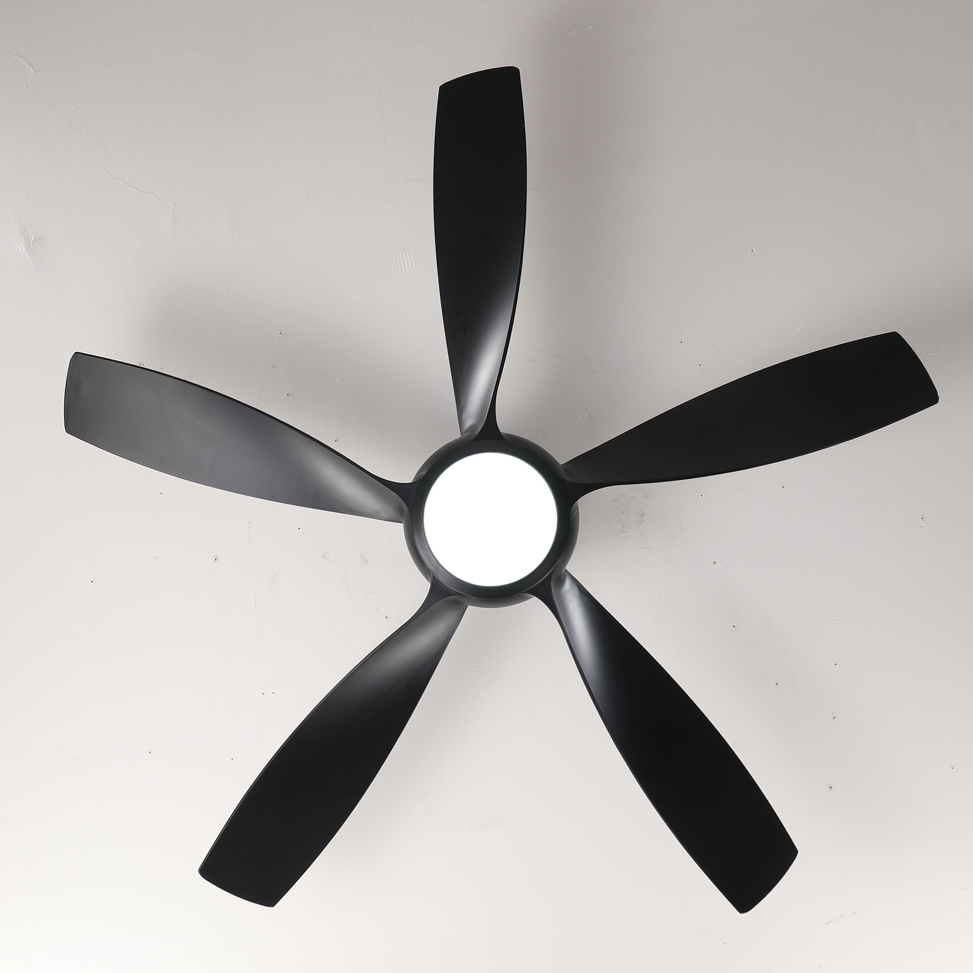 56 Inch 5 PCS ABS Blades  Ceiling Fan With Light Kit 3 Color LED Light Source, DC 6 Speed ,Remote Control Ceiling Fan  for Patio Living Room, Bedroom, Office,Indoor.(( Matte Black  )