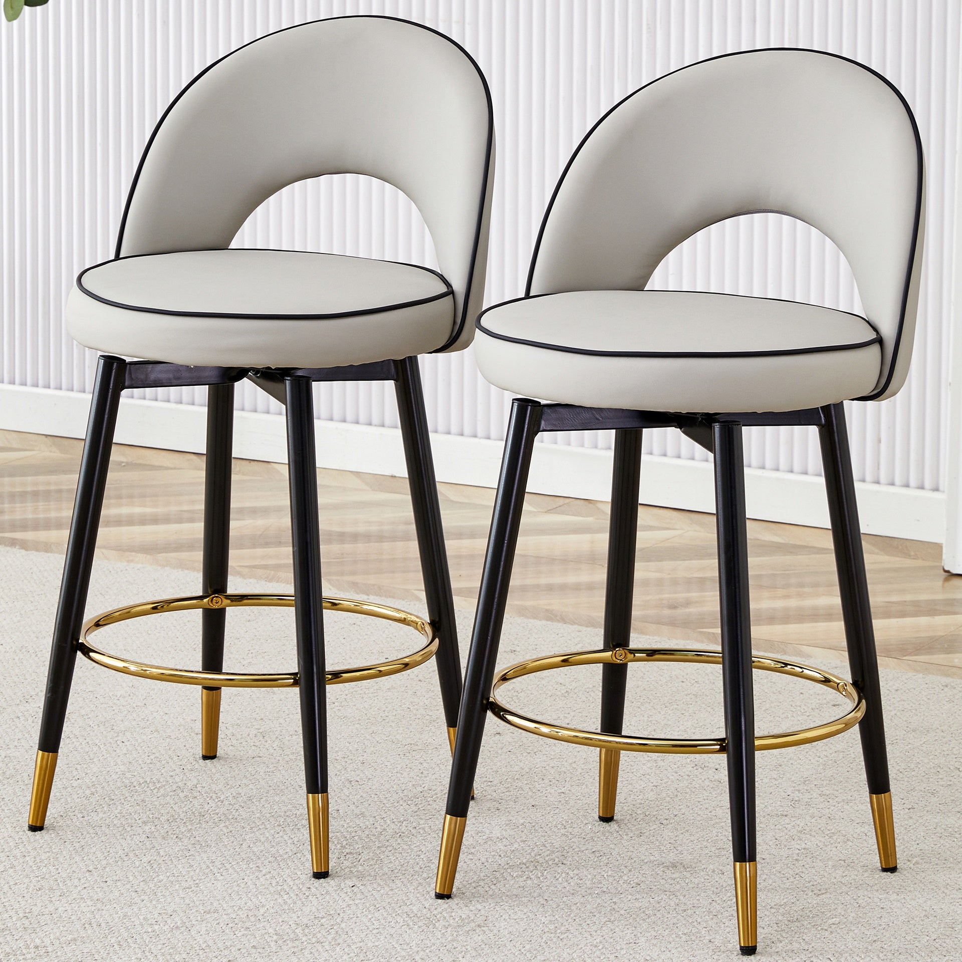 360 ° rotatable bar chair.Modern PU comfortable upholstered bar chair with smooth and beautiful black metal legs for dining room, kitchen, terrace and guest office chair.Set Of
2.W1151P153940