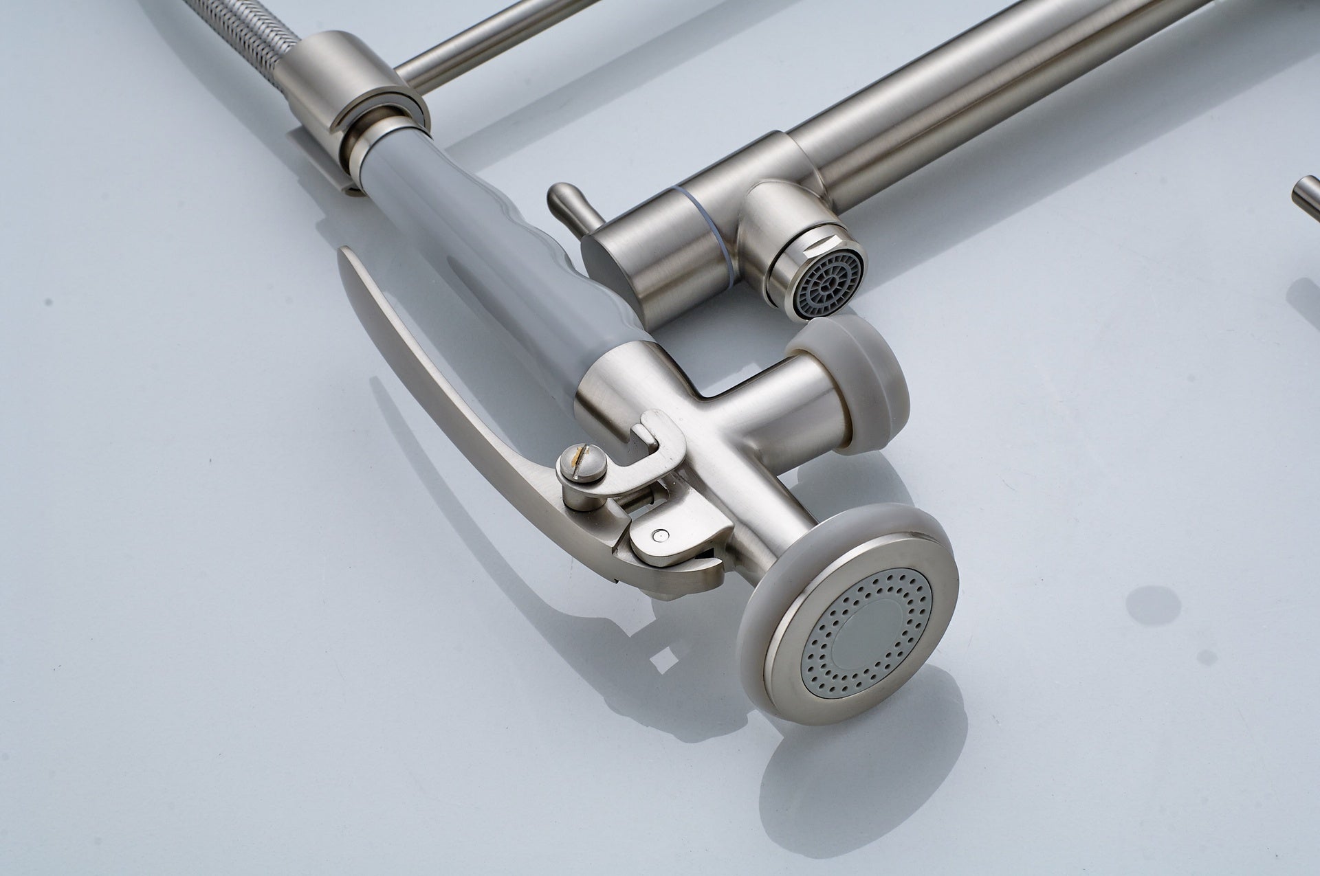 Commercial Kitchen Faucet Pull Down Sprayer Brushed Nickel Single Handle Kitchen Sink Faucet