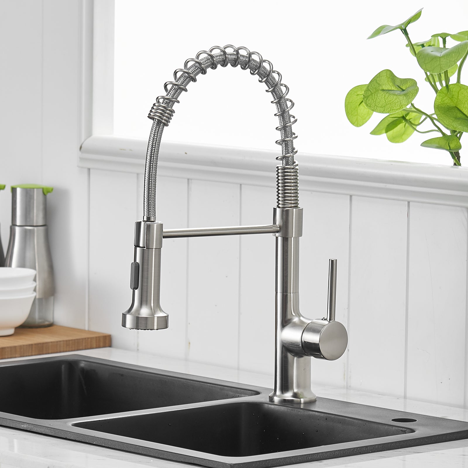 Commercial Kitchen Faucet with Pull Down Sprayer, Single Handle Single Lever Kitchen Sink Faucet