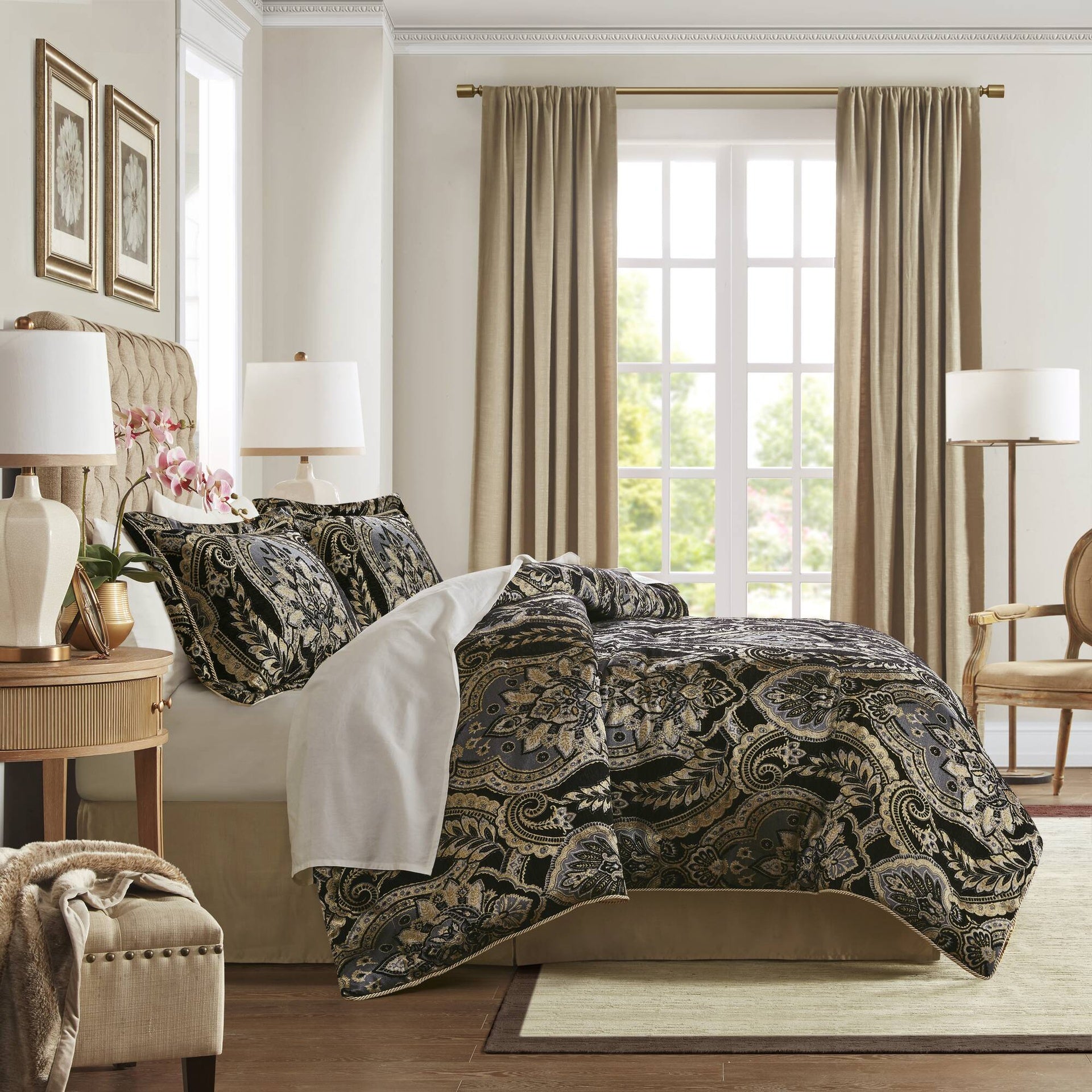 4 PCS Cal King Comforter Set