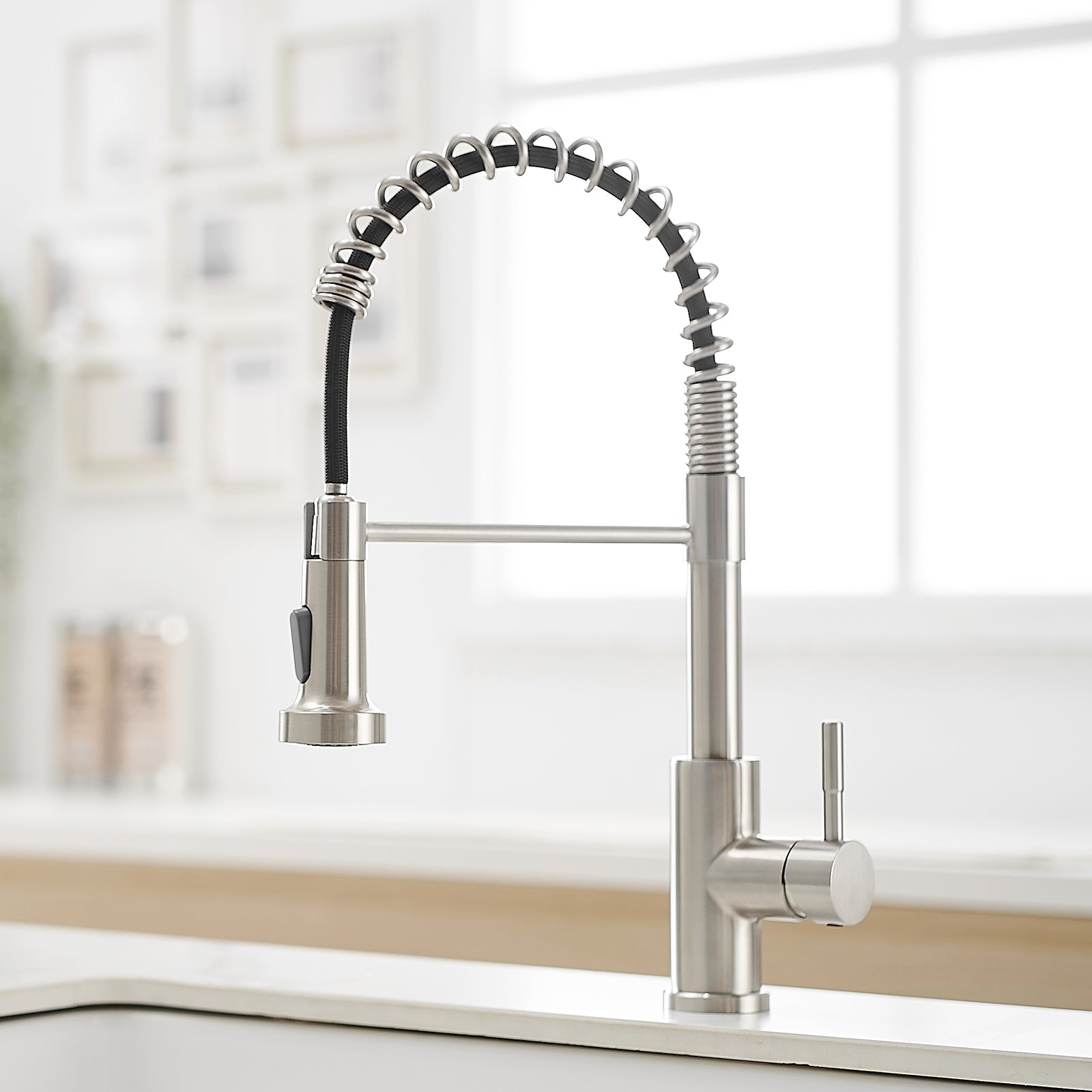 Kitchen Faucet with Pull Down Sprayer Brushed Nickel Stainless Steel Single Handle Pull Out Spring Sink Faucets