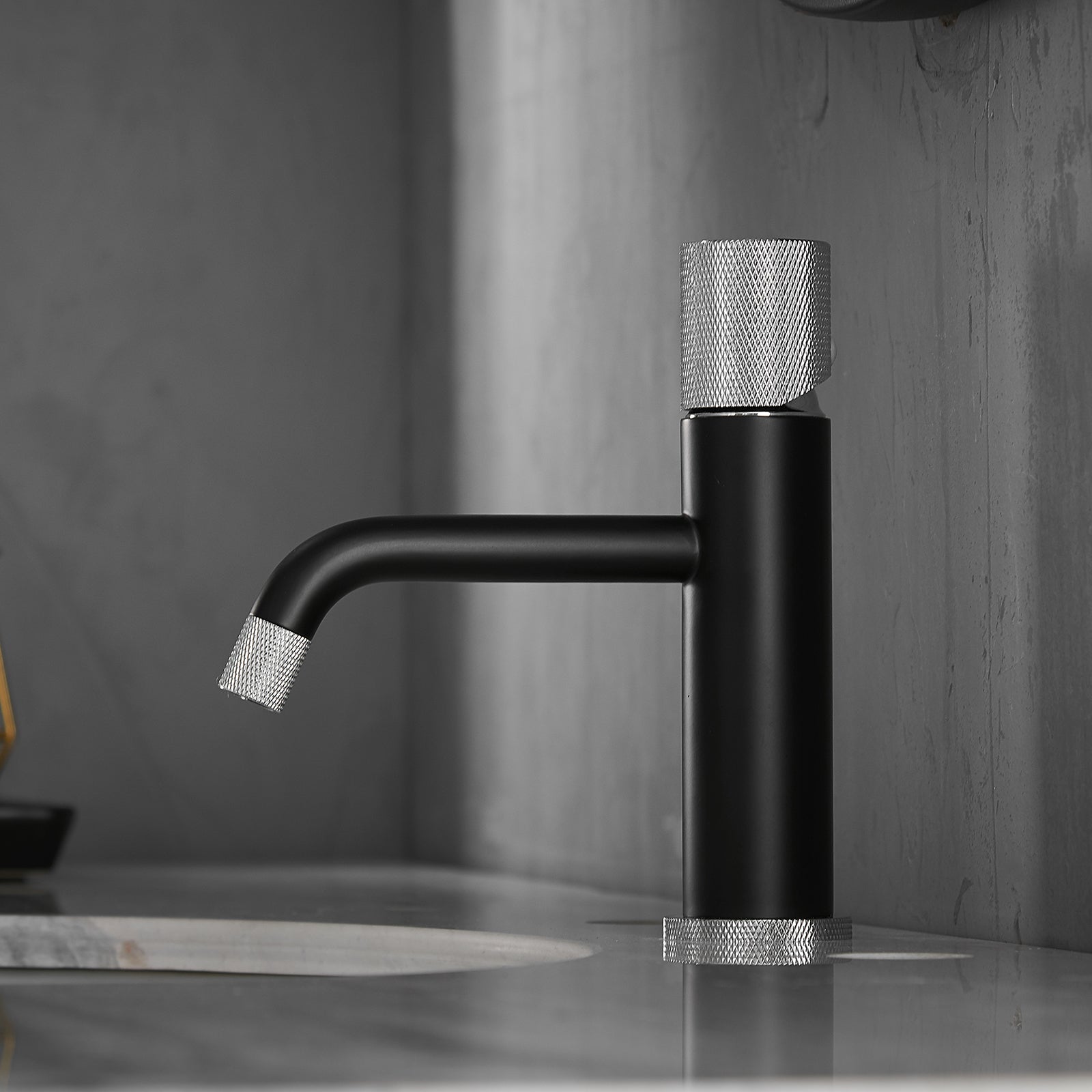 Modern Black and Brushed Nickel Faucet Brass Bathroom Basin Faucet Design Deck Mounted Water Mixer Tap