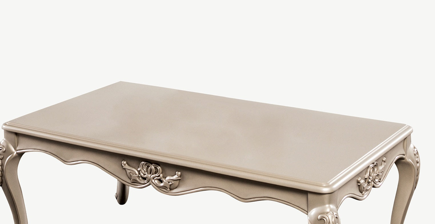 Traditional Style 1pc Coffee Table Curved Legs Carved Detail Design Gold Highlight Champagne Finish