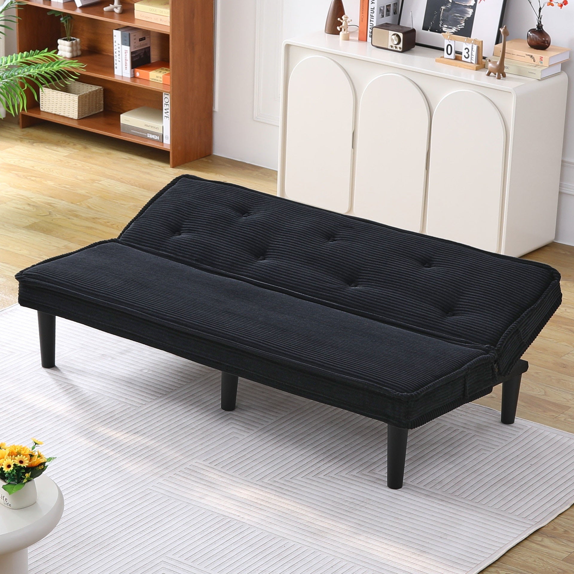 This 66-inch corduroy sofa bed can flexibly adapt to the living room, apartment and bedroom, and it can switch between the two comfortable forms.