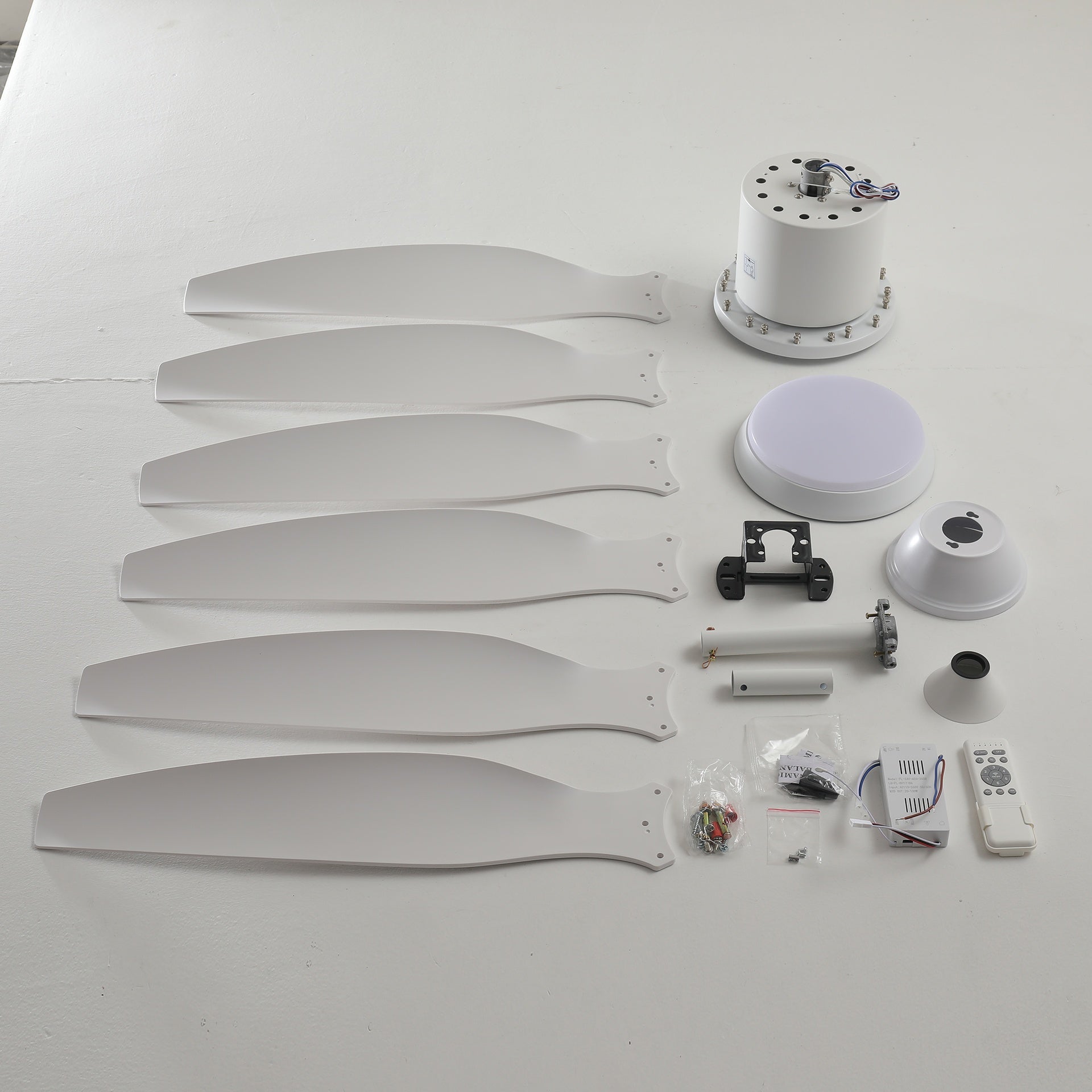 6 PCS ABS Blades  56 Ceiling Fan With Light Kit 3 Color LED Light Source, DC 6 Speed ,Remote Control Ceiling Fan  for Patio Living Room, Bedroom, Office,Indoor.(( White  )