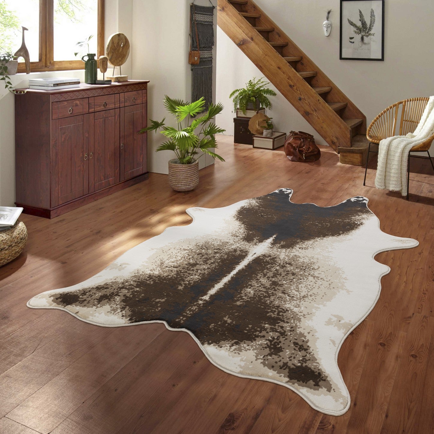 Hide GC_CHD1002 Brown 5 ft. x 7 ft. Area Rug