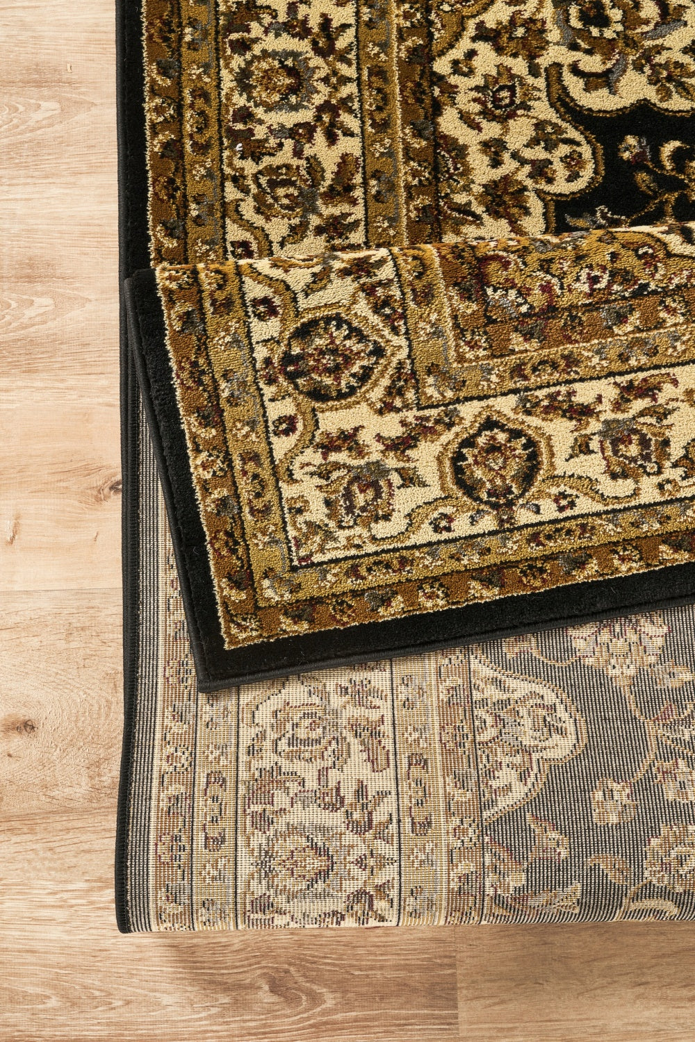 Classic GC_VIN5003 Black 5 ft. 3 in. x 7 ft. 3 in. Area Rug