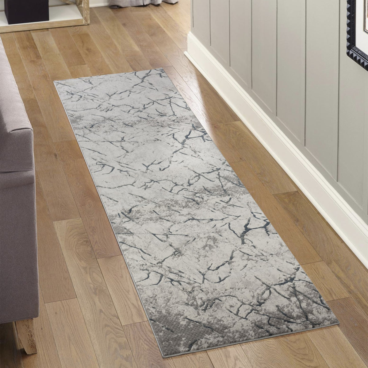 Geometrix GC_DIM1007 Gray 2 ft. 7 in. x 9 ft. 10 in. Area Rug