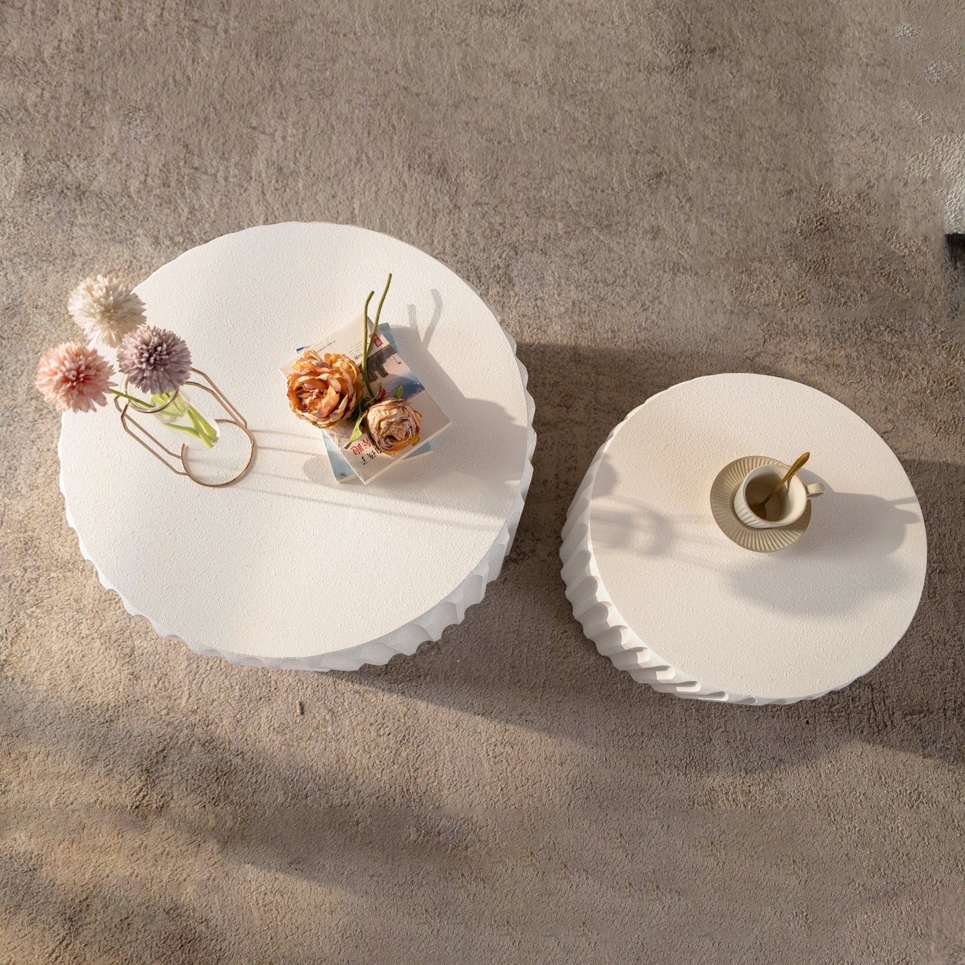 White Scalloped Round Coffee Table Set: Nesting Design, Elegant Curved-Edge Shape for Cozy Living Room Styling