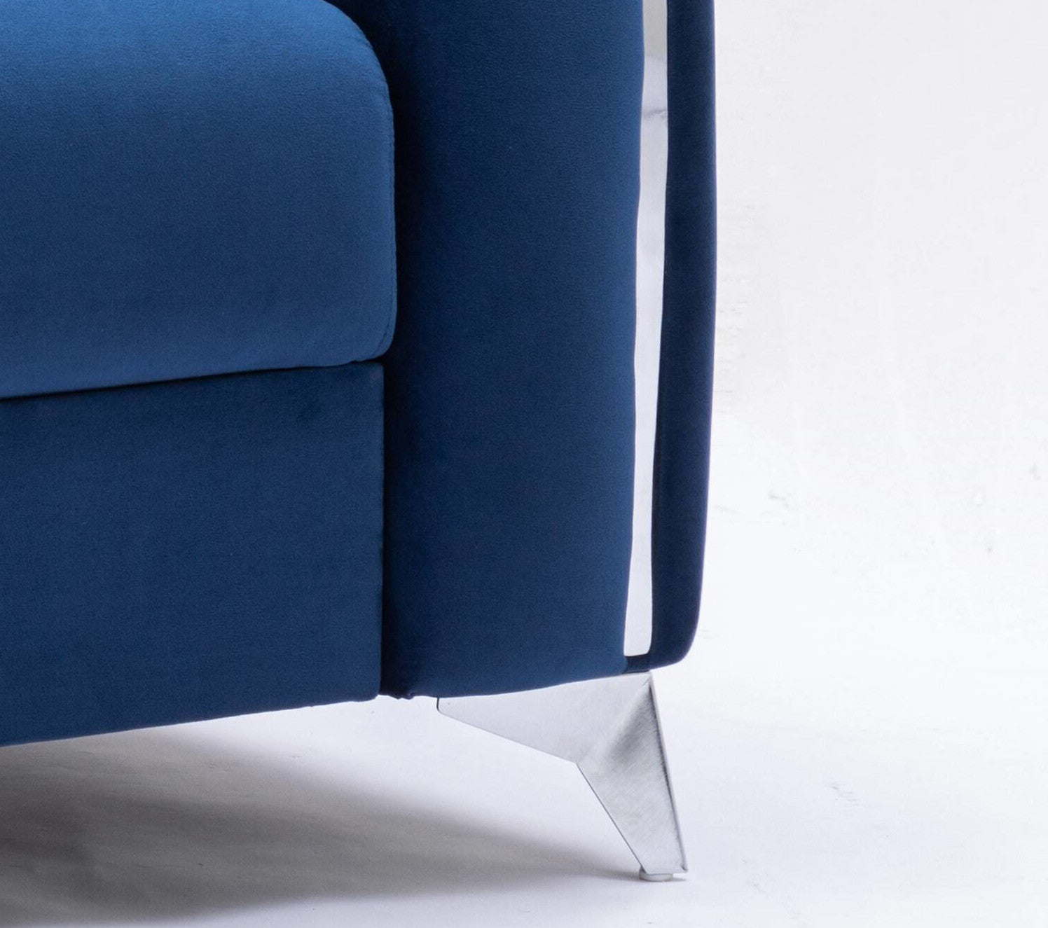 Wenona Blue Velvet Chair