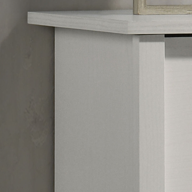 Seraphiel 32"W White 4-Drawer Chest with Silver Handles