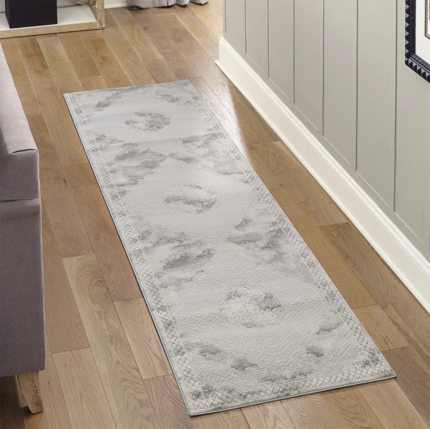 Geometrix GC_DIM1004 Gray 2 ft. 7 in. x 9 ft. 10 in. Area Rug
