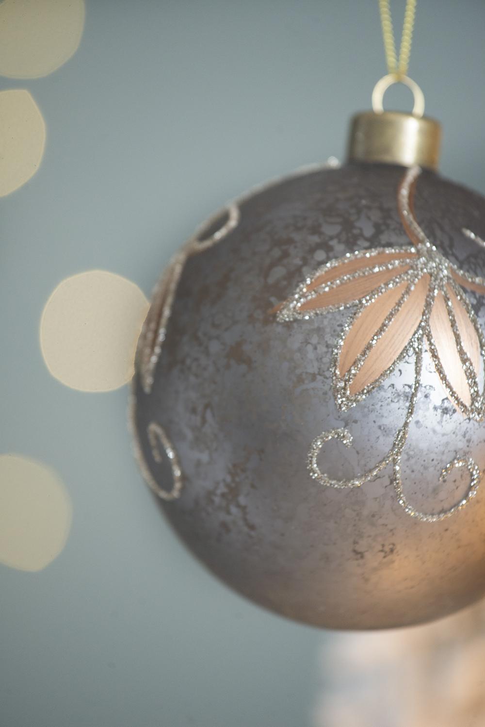 D3.9" Christmas Ball Ornaments, Glass Decorative Hanging Ball Christmas Tree Ornaments for Holiday Party Decorations, Set of 6