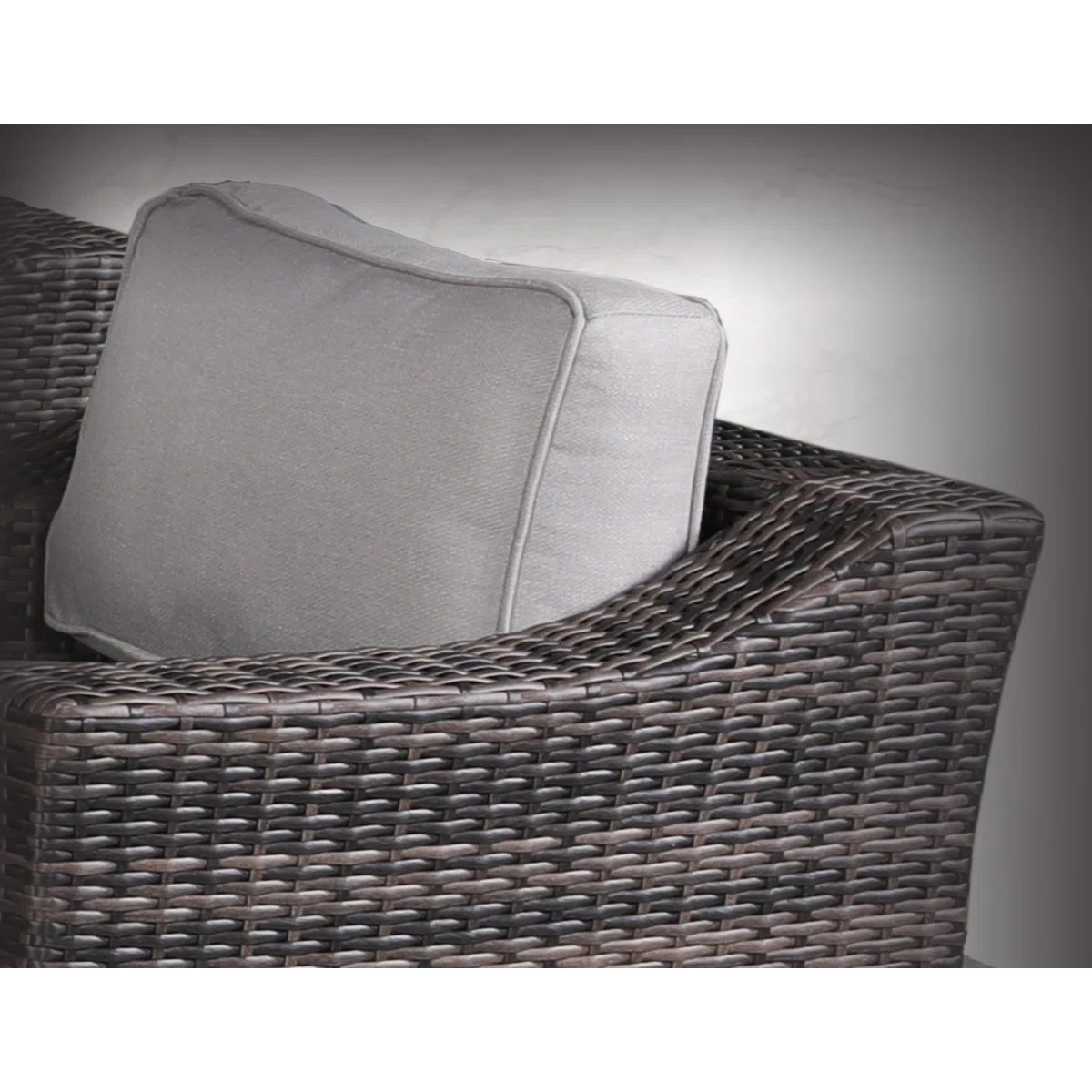 LSI Outdoor Swivel Patio Chair with Cushions – Fully Assembled & Comfortable Seating