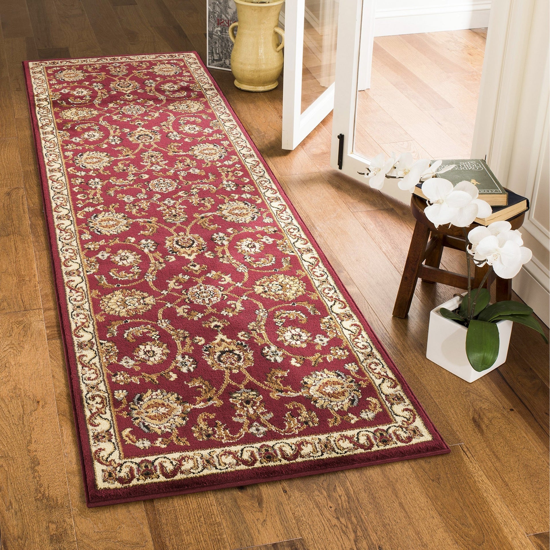 Classic GC_VIN5012 Red 2 ft. 7 in. x 7 ft. 3 in. Area Rug