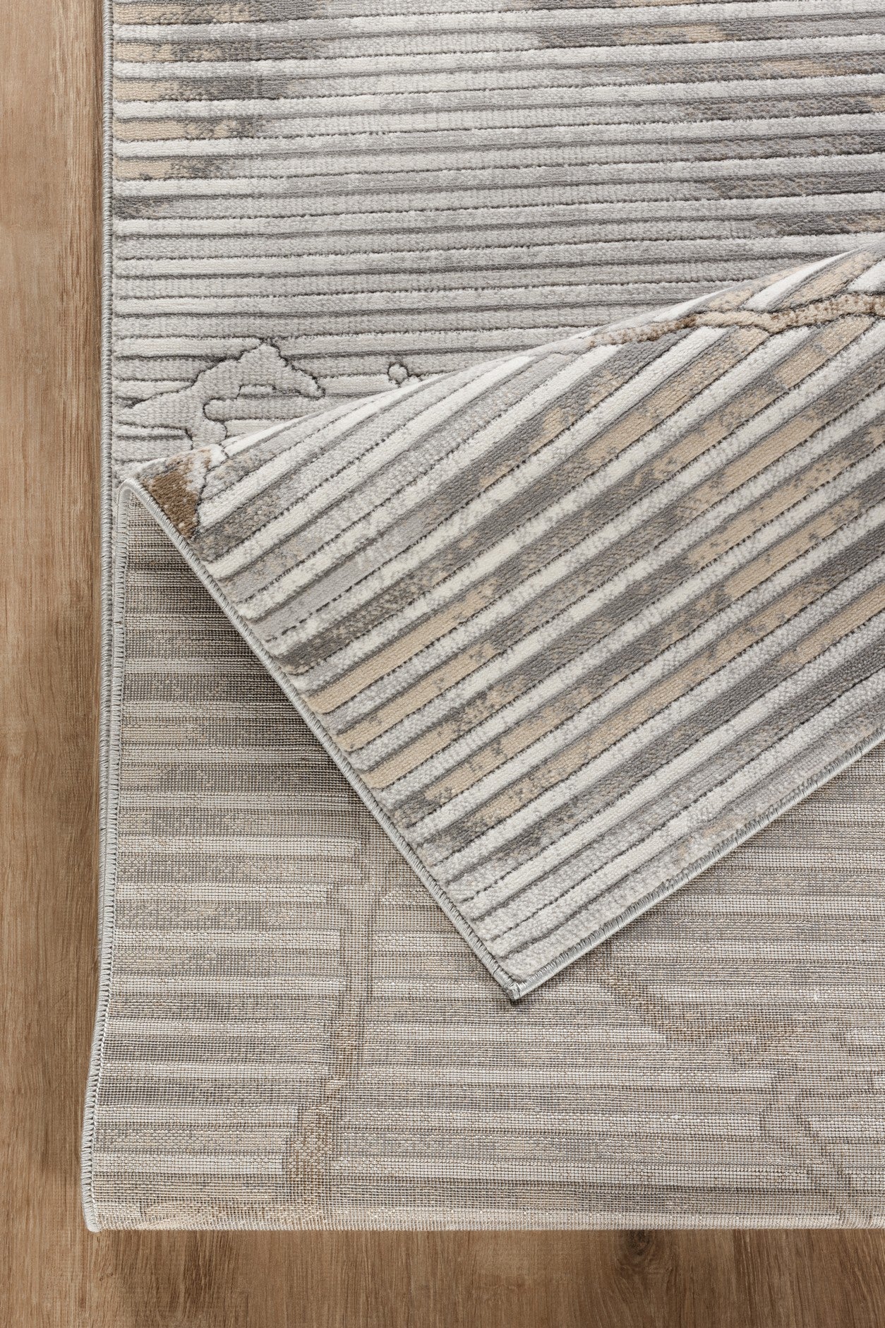 Geometrix GC_DIM1005 Gray 2 ft. 7 in. x 9 ft. 10 in. Area Rug