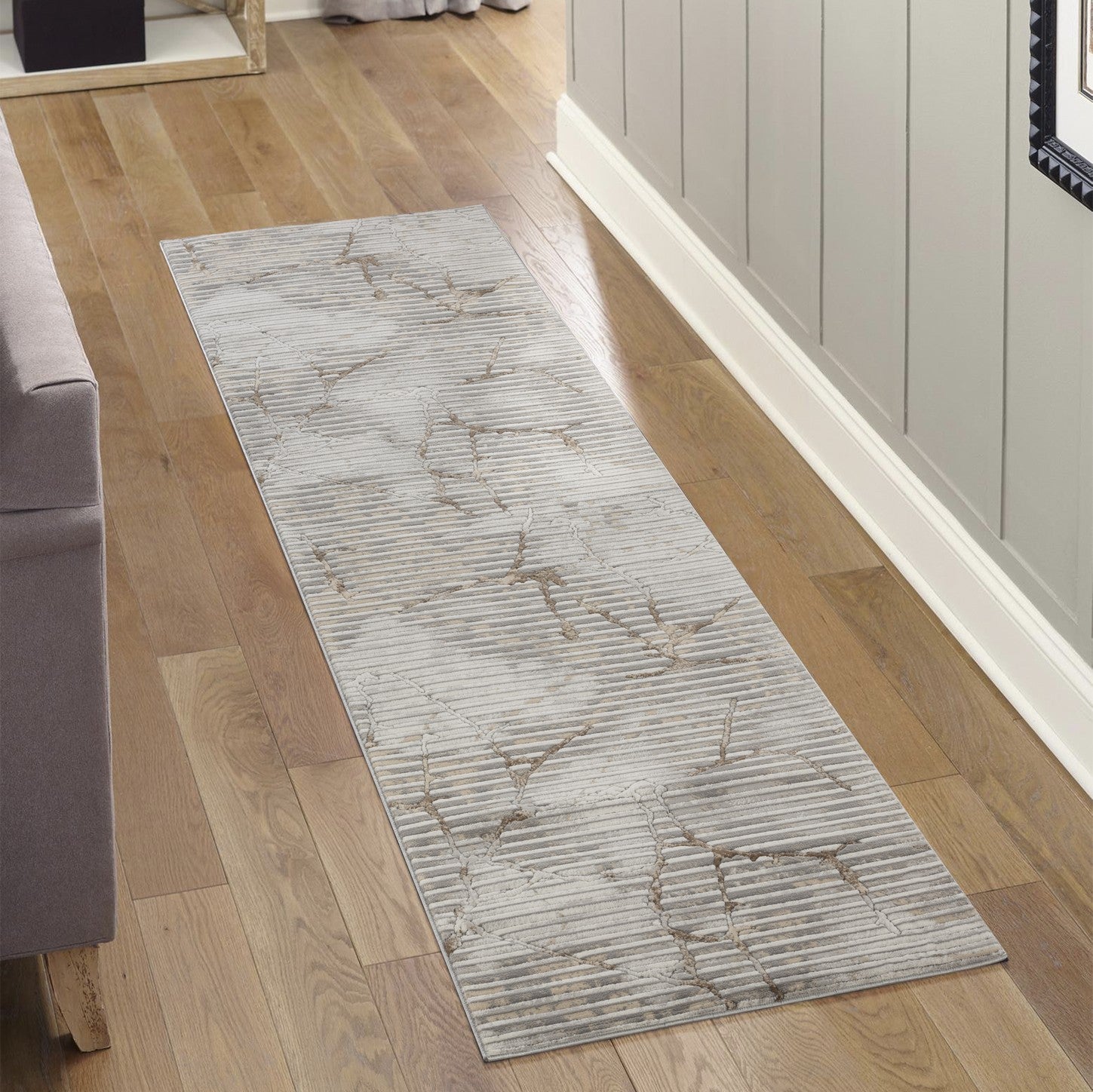 Geometrix GC_DIM1005 Gray 2 ft. 7 in. x 9 ft. 10 in. Area Rug