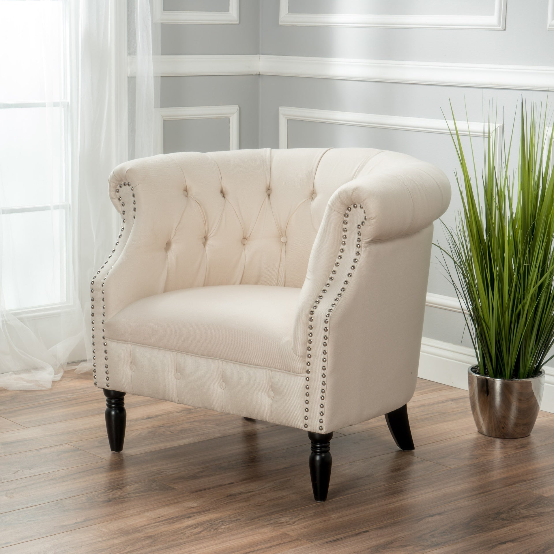 Akira Club Chair