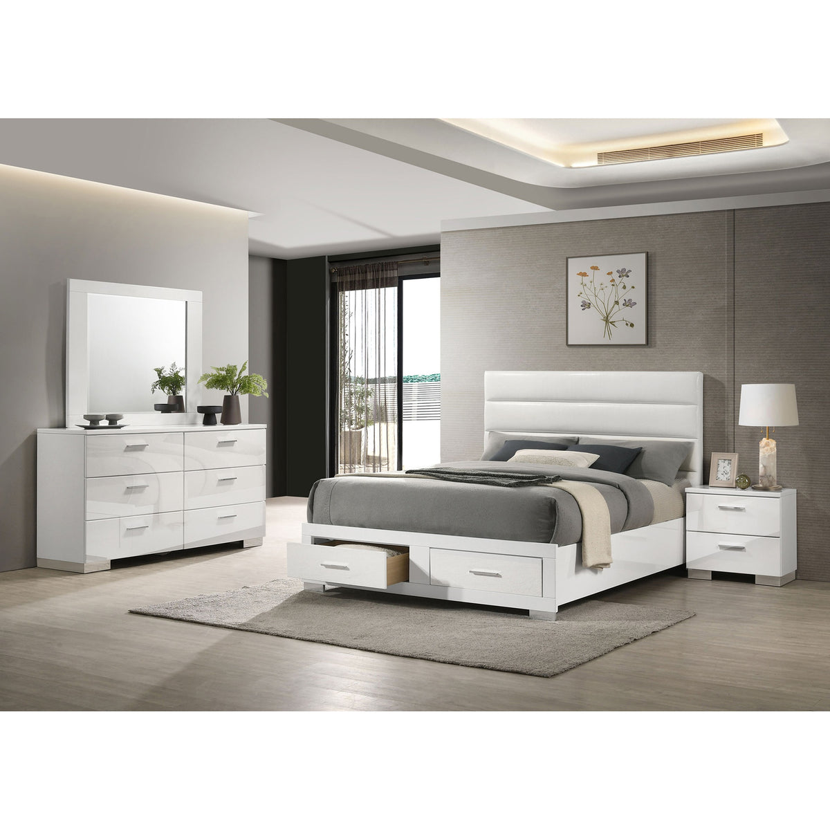 Dulcey White 4-piece Queen Bedroom Set