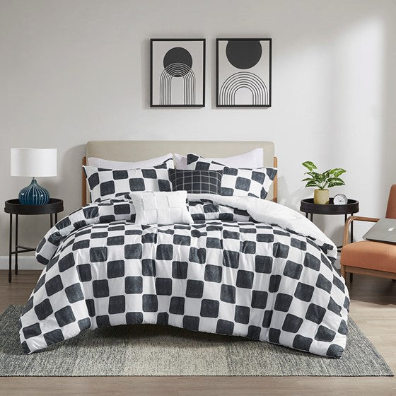 Full/Queen Checkered Comforter Set