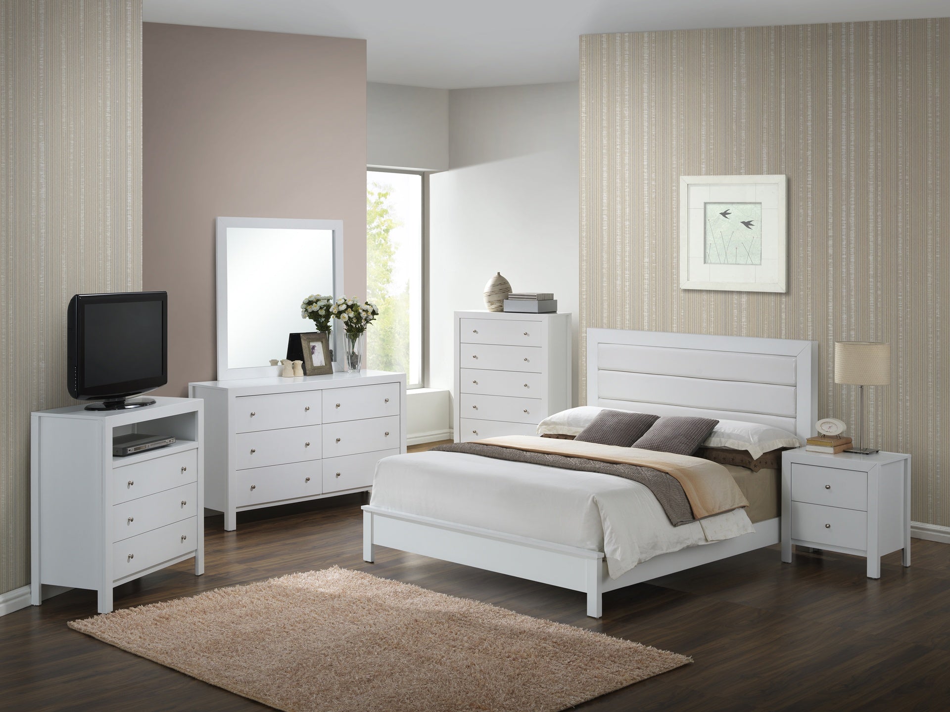 Elegant Full Bed In Versatile White