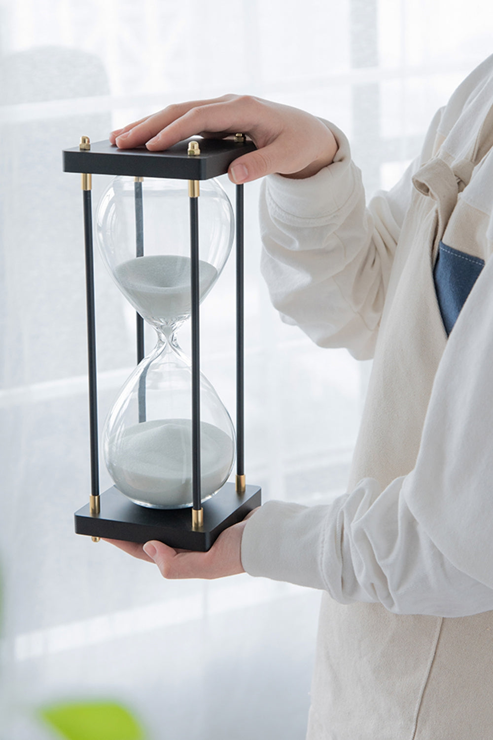 4.3x4.3x12" Hourglass With Wooden Frame, White