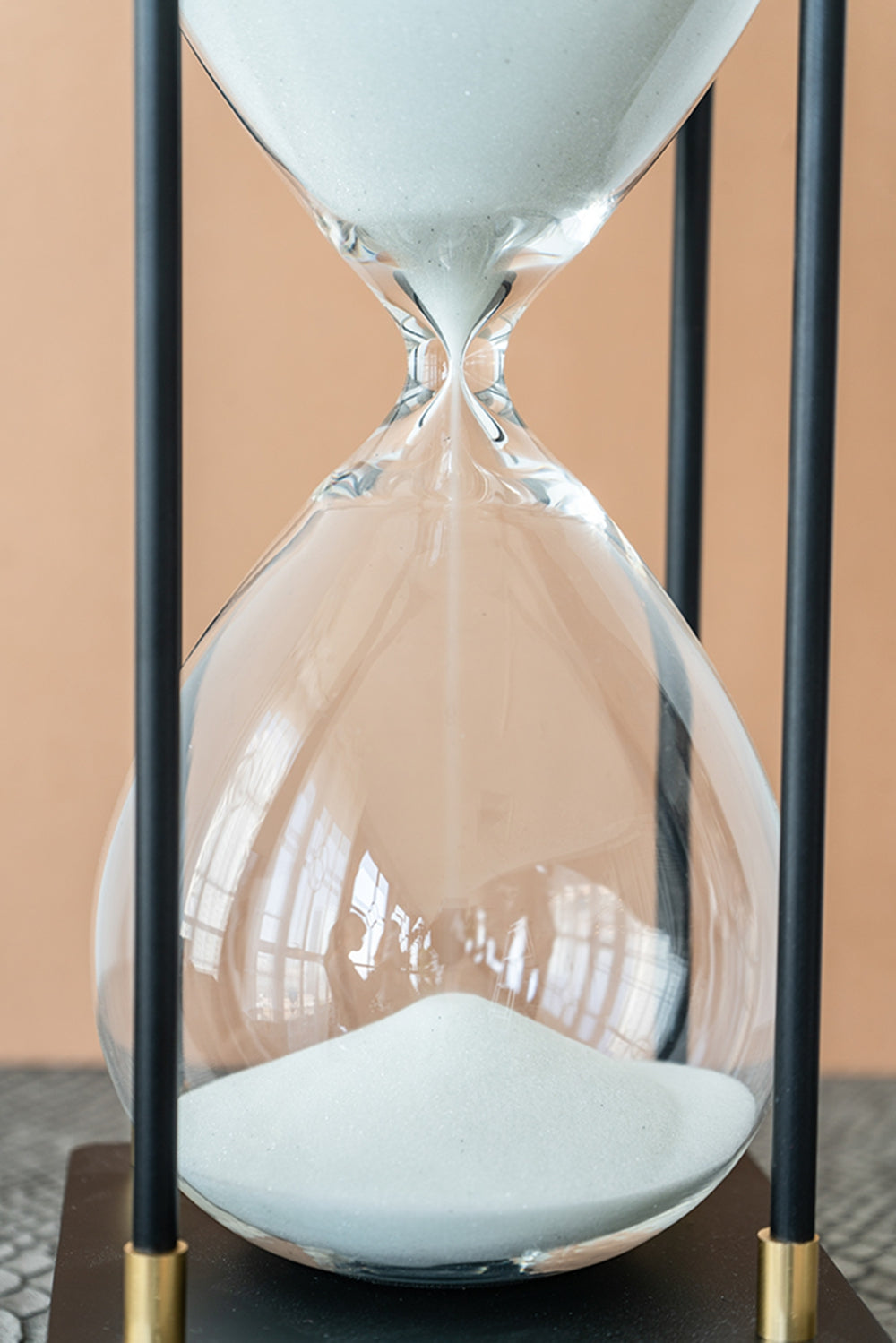 4.3x4.3x12" Hourglass With Wooden Frame, White