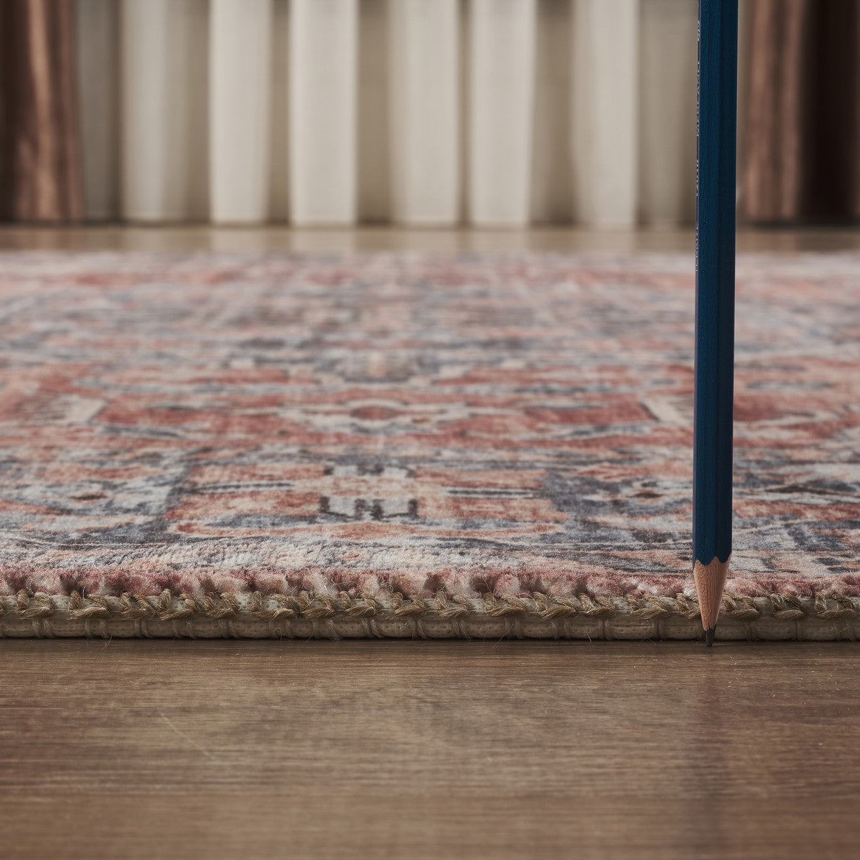 Majestic GC_RYL1009 Rose 9 ft. 2 in. x 12 ft. 6 in. Area Rug