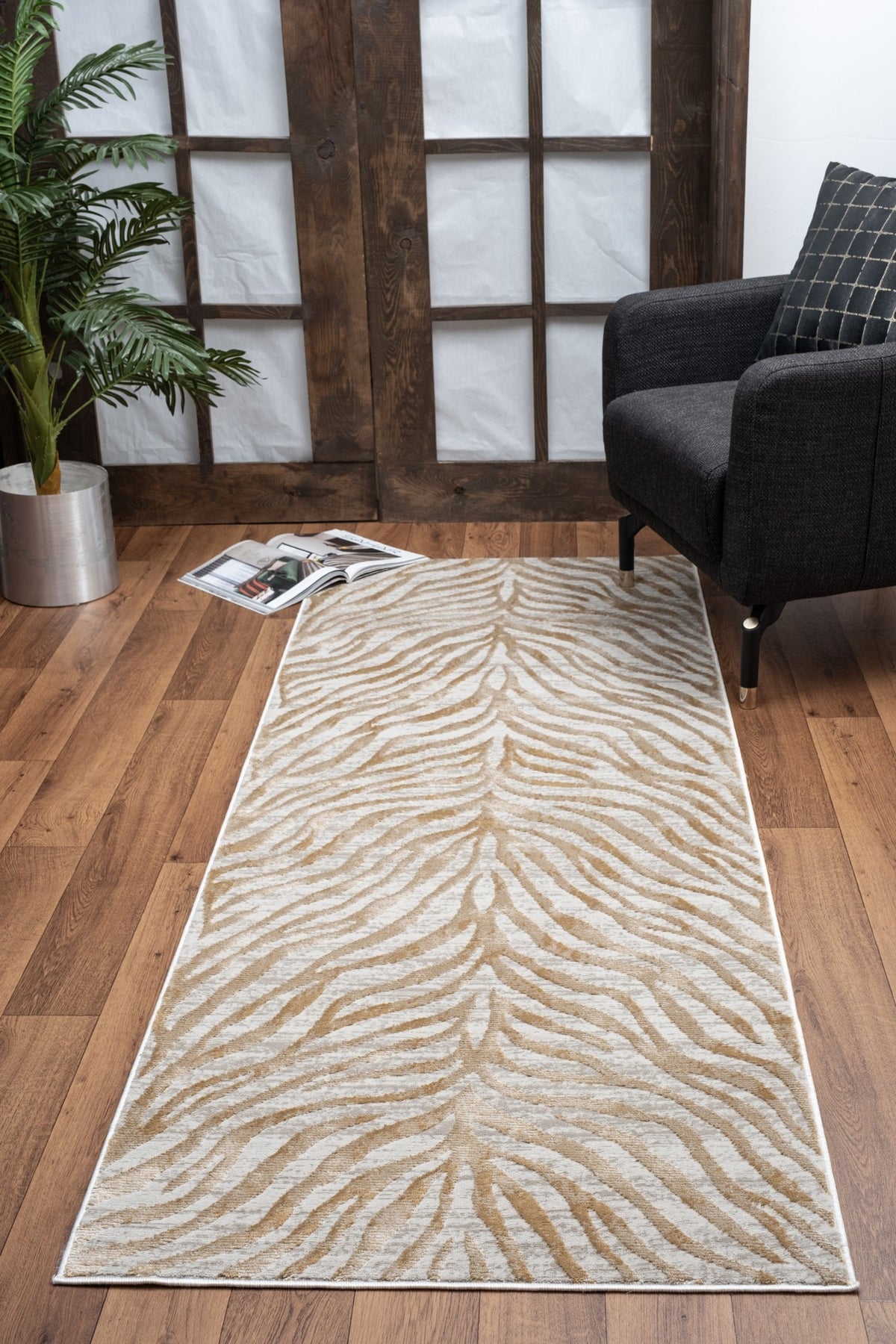 Elegance GC_CNC6007 Gold 2 ft. 7 in. x 7 ft. 3 in. Area Rug