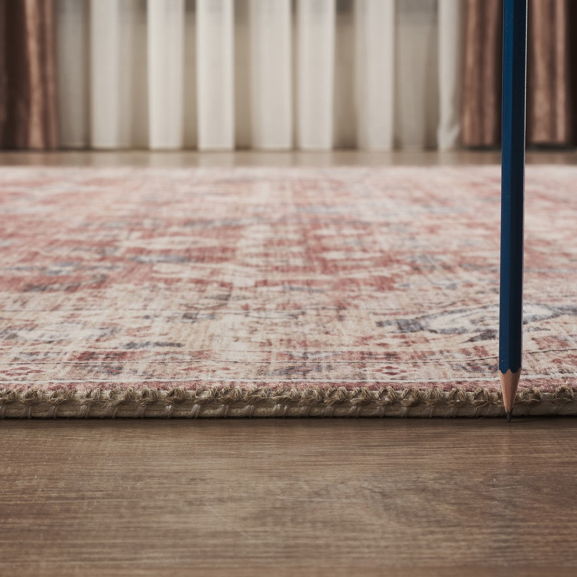 Majestic GC_RYL1005 Red 9 ft. 2 in. x 12 ft. 6 in. Area Rug