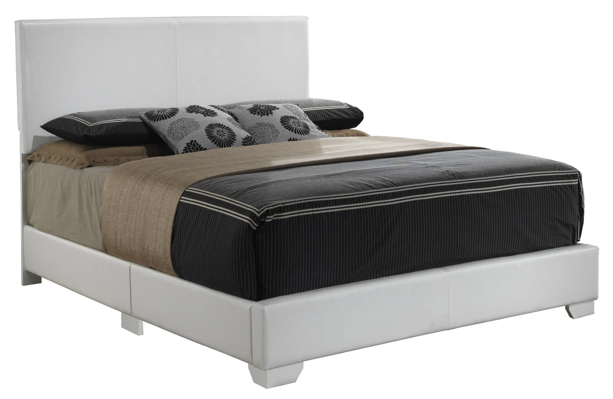 Elegant Casual Full Bed In White Finish