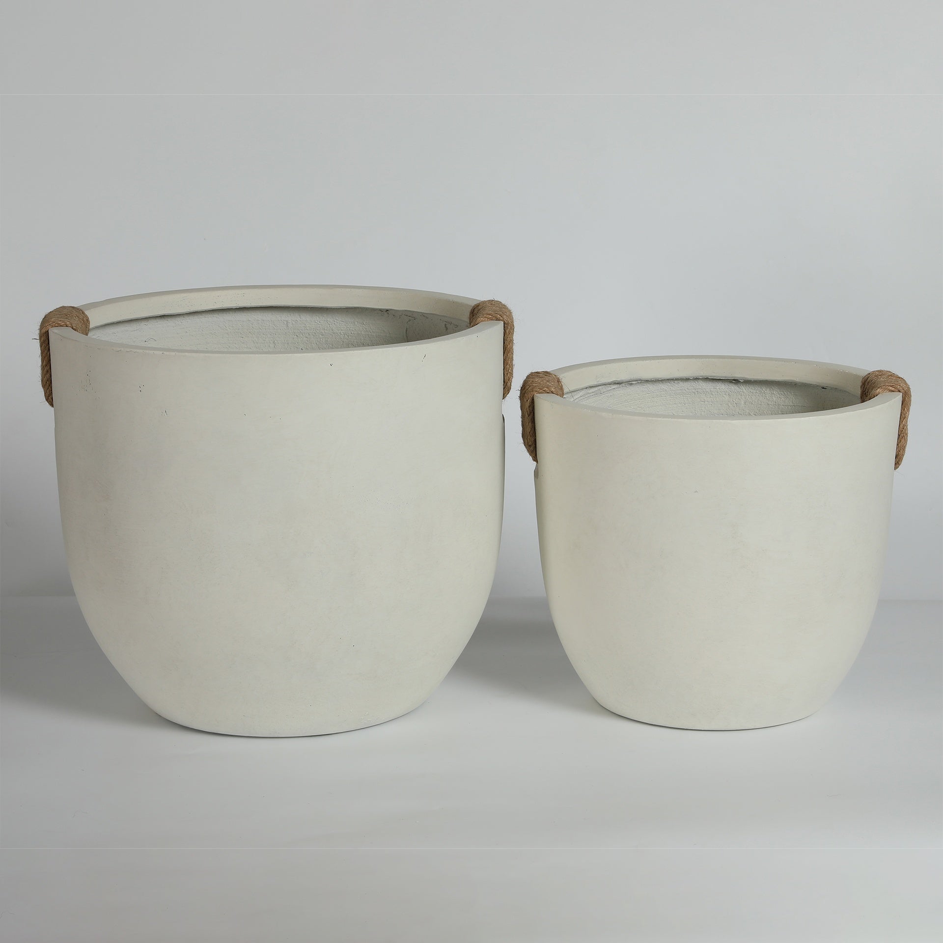 Round Concrete Planter Set of 2, Large Outdoor Indoor Handmade Rustic Decorative Planter Pots with Drainage Holes for Home Garden Patio,15" x 13" & 18" x 16" (Off white)