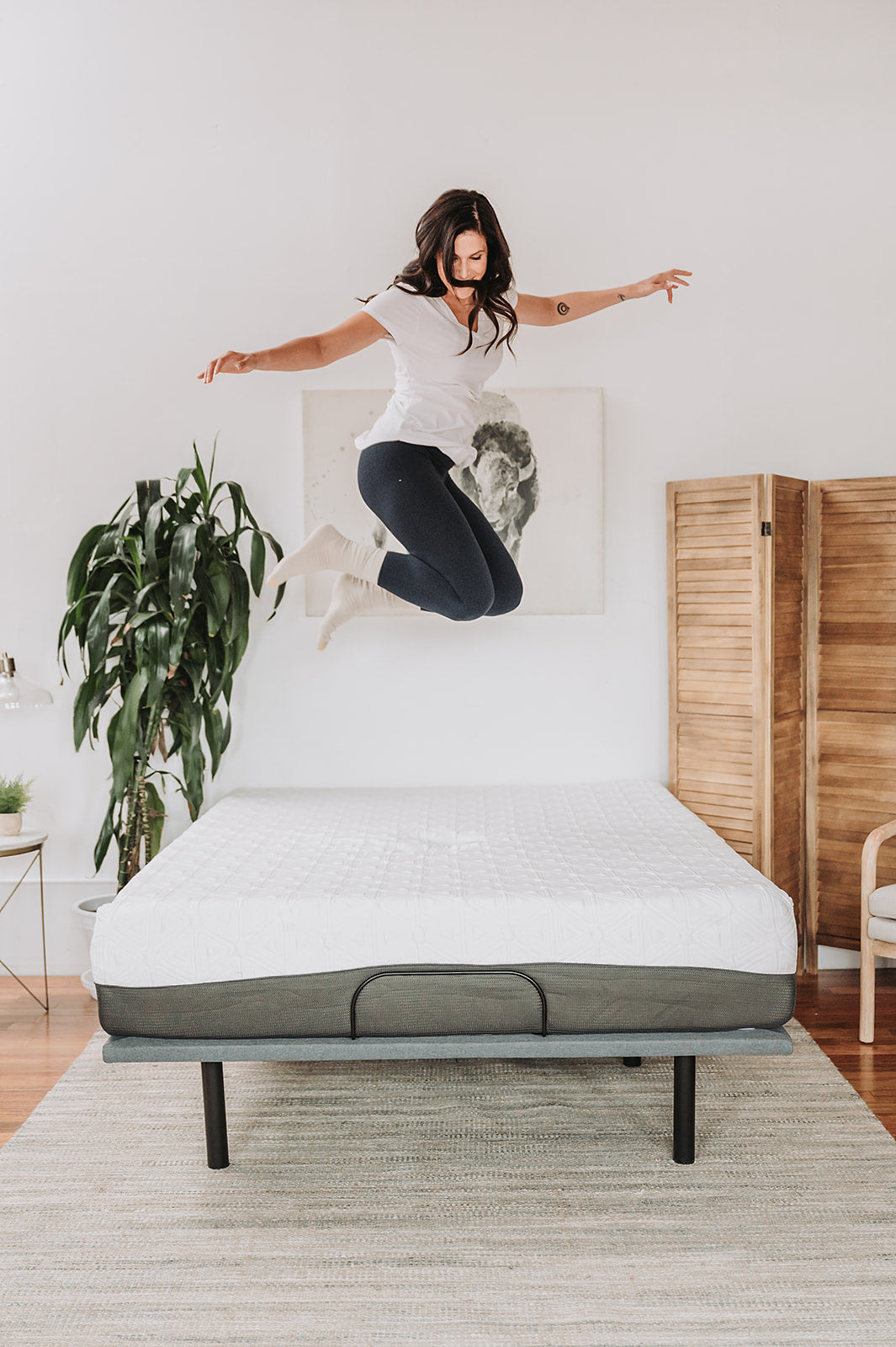 Omne Sleep 8" Gel Memory Foam Mattress Twin XL in White/Dark Gray