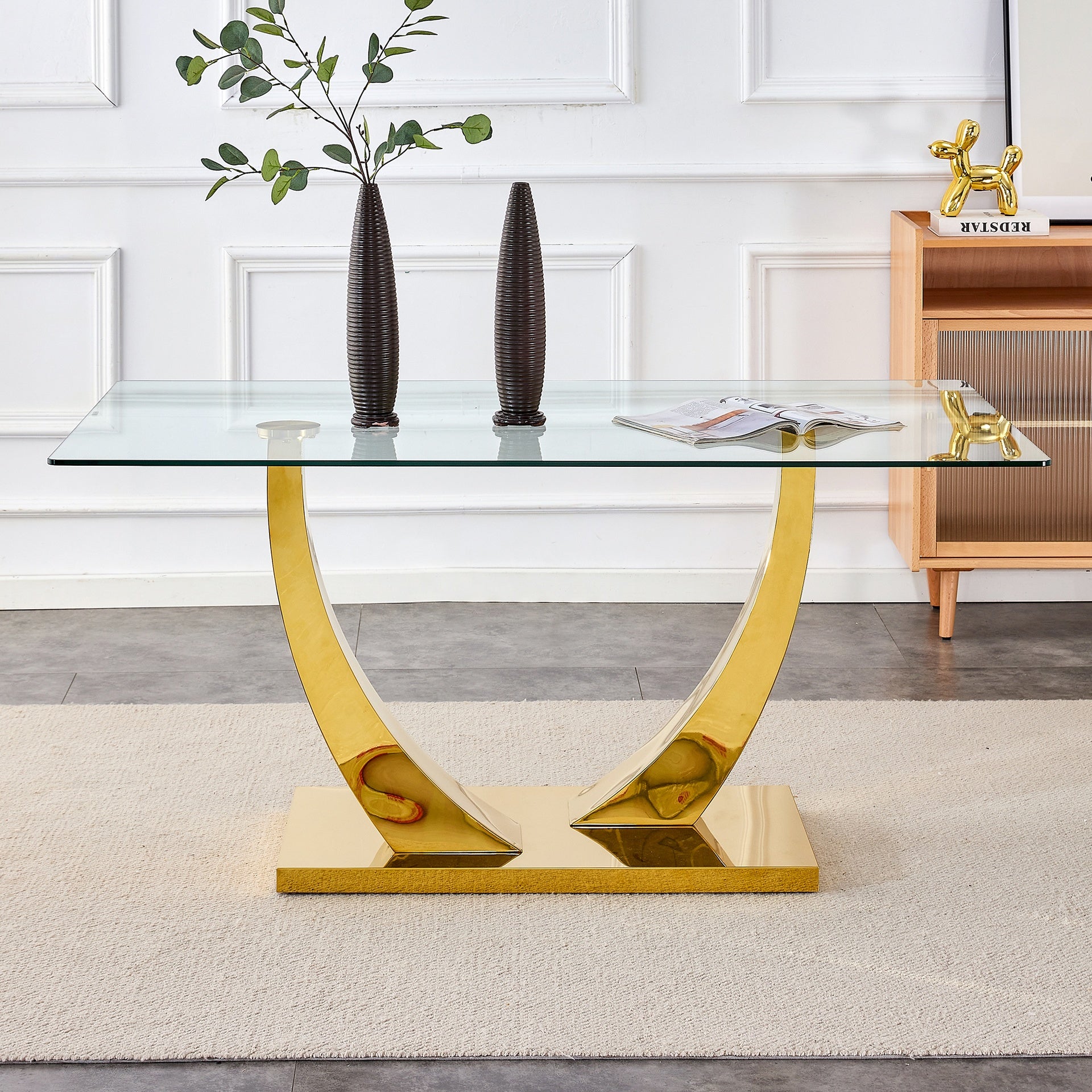 1 table with 4 black chairs. Glass dining table. Equipped with 0.39 "tempered glass tabletop and gold-plated metal irregular bracket. Used in kitchens, dining rooms, living rooms.W1151S00656