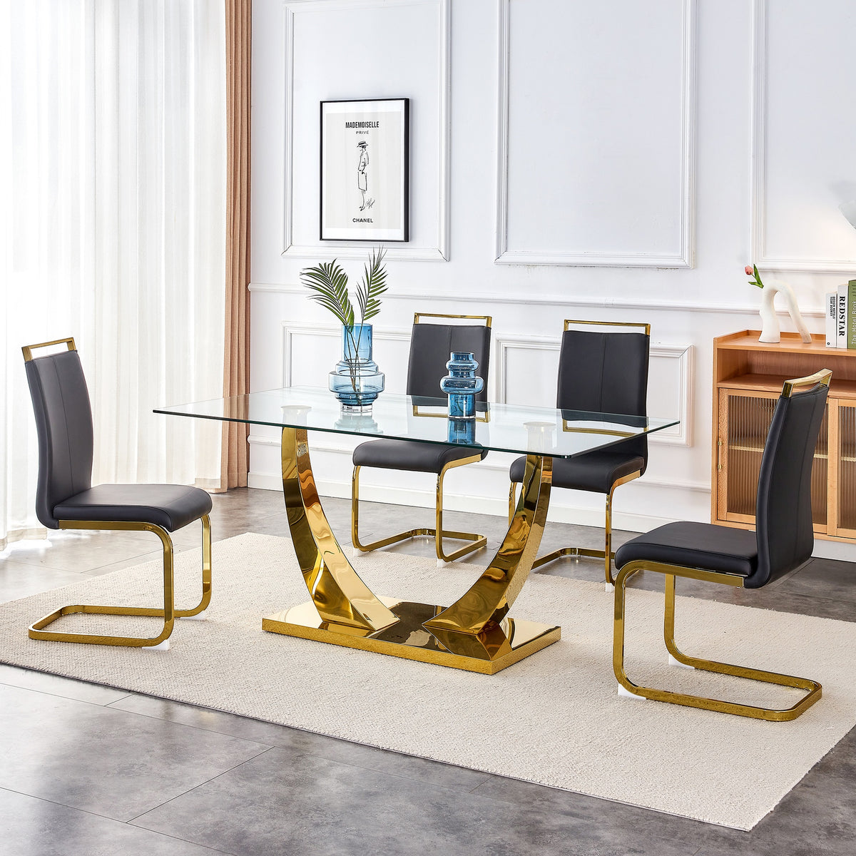 1 table with 4 black chairs. Glass dining table. Equipped with 0.39 "tempered glass tabletop and gold-plated metal irregular bracket. Used in kitchens, dining rooms, living rooms.W1151S00656