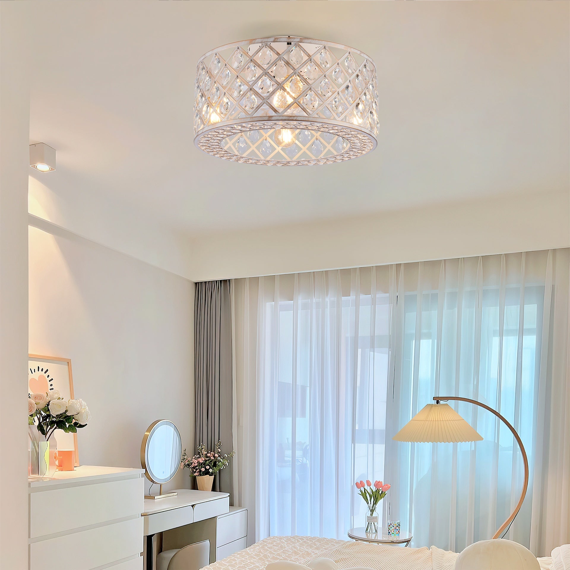 19.6''  Flush Mount Ceiling Fan with Light Kit,  Crystal Ceiling Fans with  Remote Control,Chandelier Fan 6 Speed DC Motor Reversible Ceiling Fan For  Living Room Bedroom.--NOT INCLUDED BULB