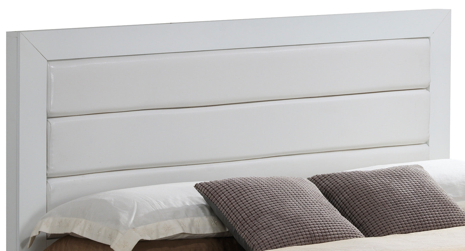 Stylish White Transitional Bedroom Bed