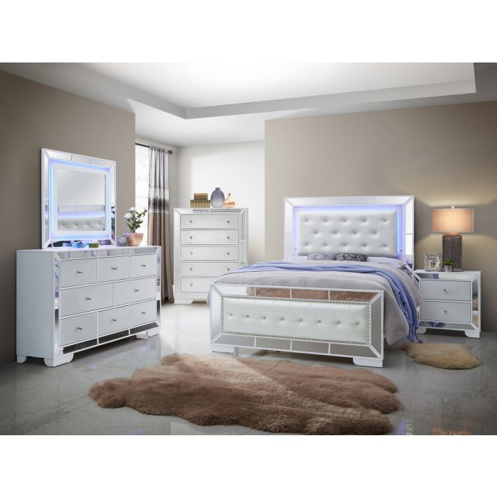 Contemporary Full Bed In Silver Champagne Finish