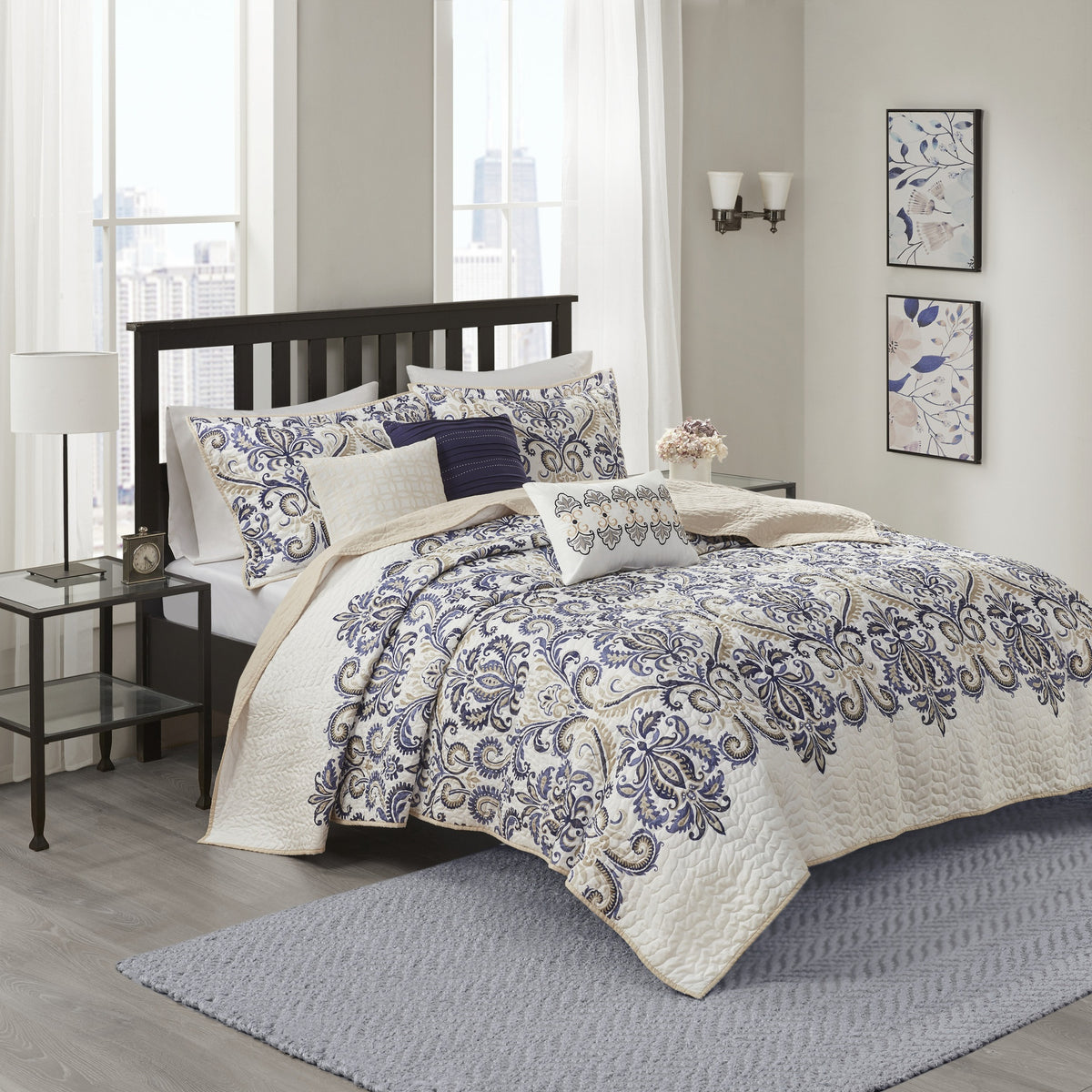 6 Piece Reversible Quilt Set with Throw Pillows Navy/Tan Full/Queen