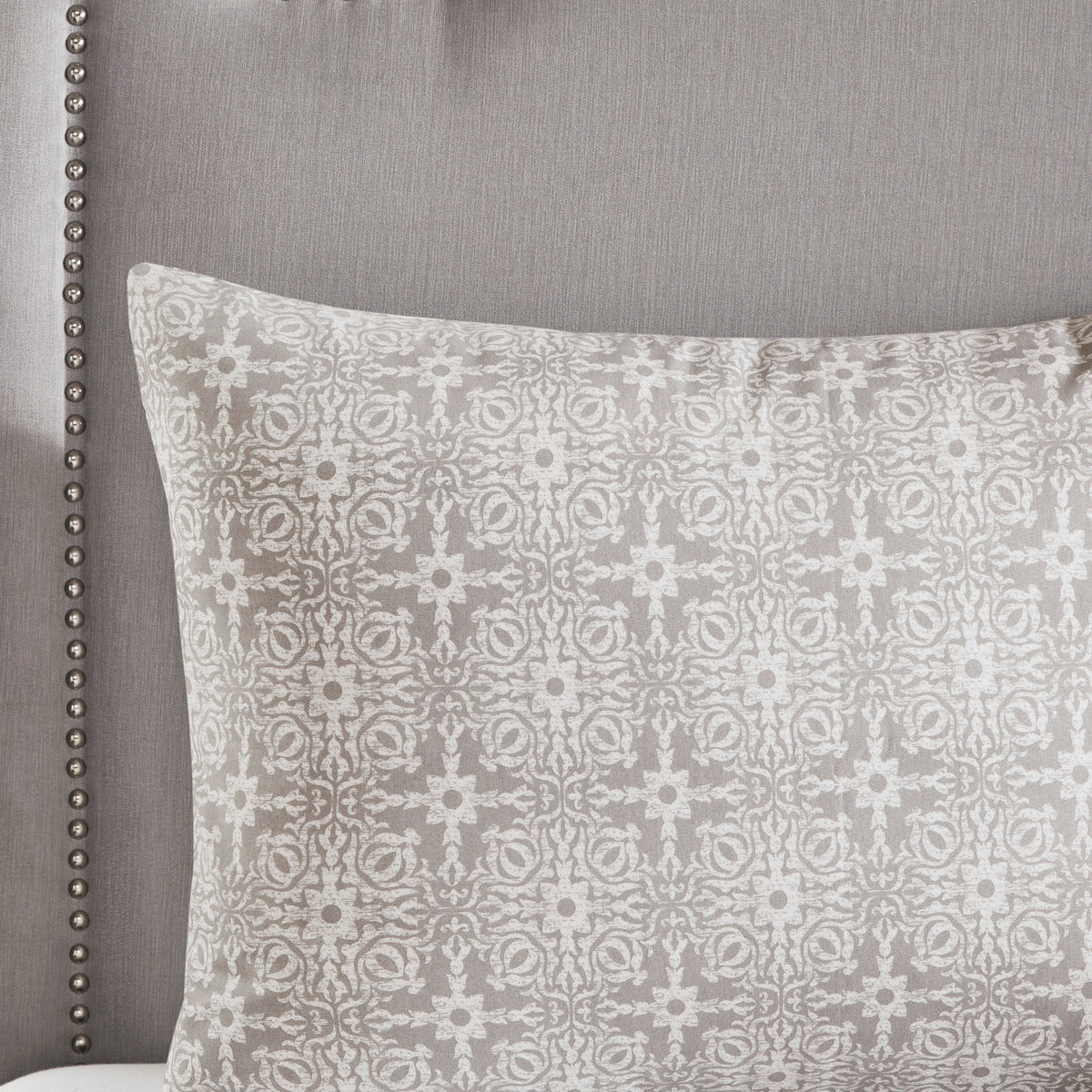 King/Cal King 4 Piece Embroidered Cotton Reversible Duvet Cover Set