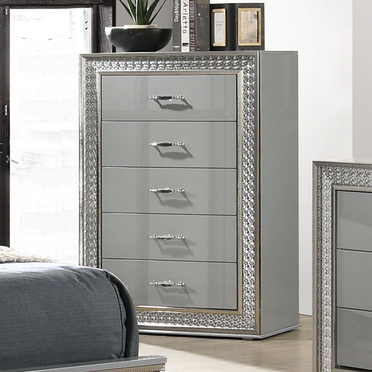 Glam Style 1pc Chest 5-Drawers Metal Handle Scale Molding Trim Felt Lined Drawers Tops Metallic Grey Finish Bedroom Furniture