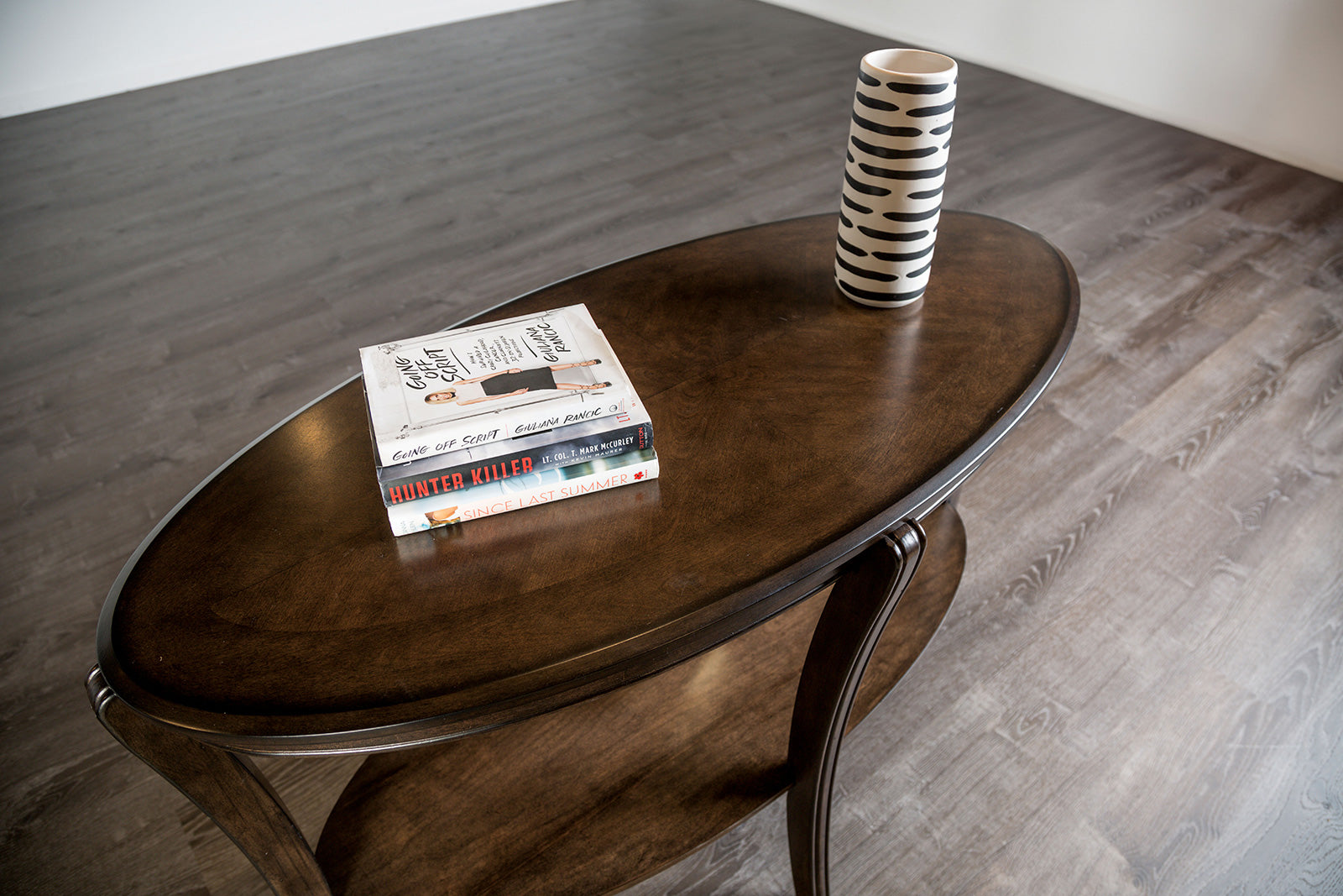 Traditional Style Oval Shape Sofa Table With Open Lower Storage Shelf And Curved Legs Walnut Finish