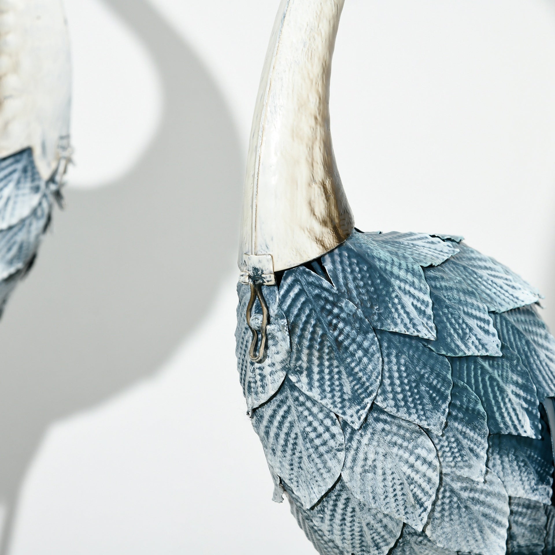 Outsunny Crane Garden Statues, 28.5" & 29" Standing Bird Sculptures, Metal Yard Art Decor, Landscape Decoration Set of 2, Blue