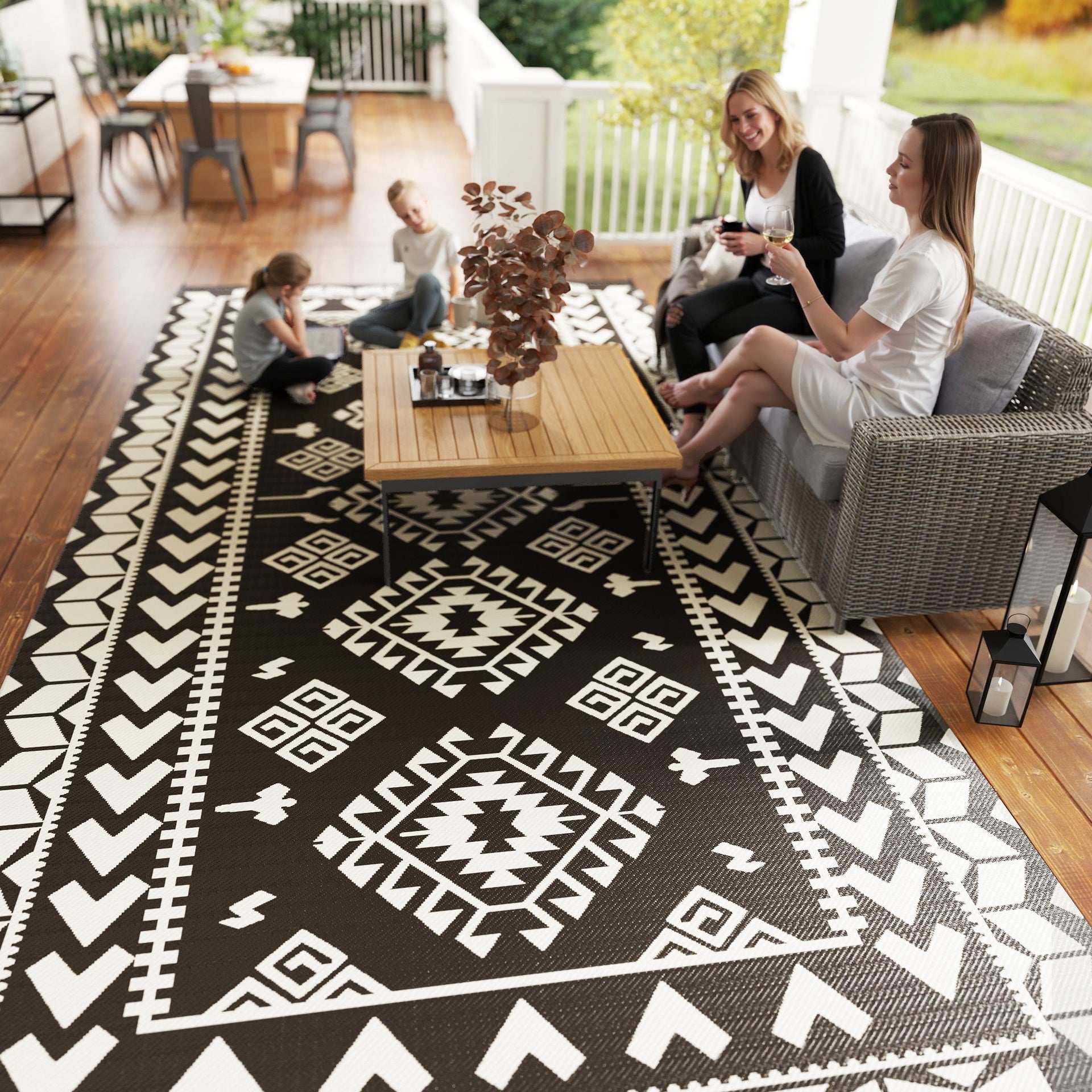 Outsunny Reversible Outdoor Rug, Waterproof Plastic Straw with Carry Bag, 9' x 18', Black & White Rhombus Patchwork