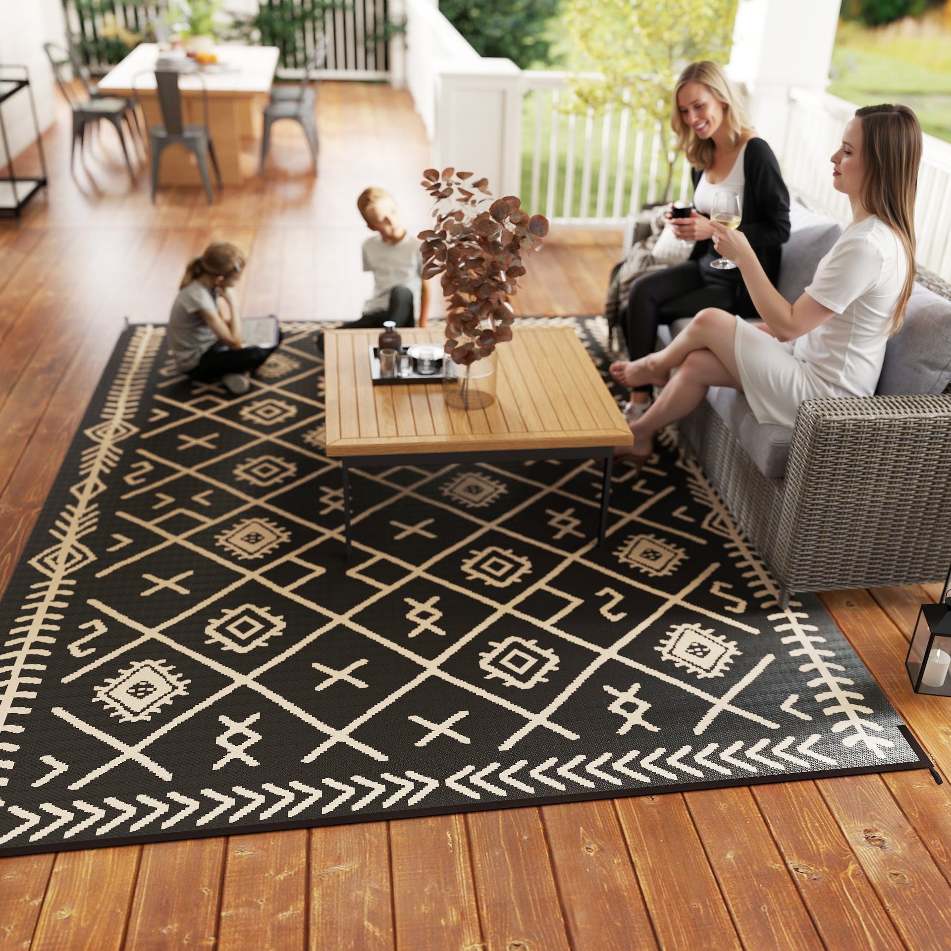Outsunny Reversible Outdoor Rug, Waterproof Plastic Straw with Carry Bag, 9' x 12', Black & Beige Rhombus
